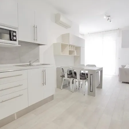 Vistamare Apartment